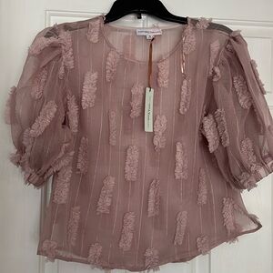 Yuni yuni Los Angeles puff sleeve neutral shirt